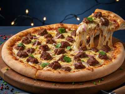 صورة بيتزا ب لجمه